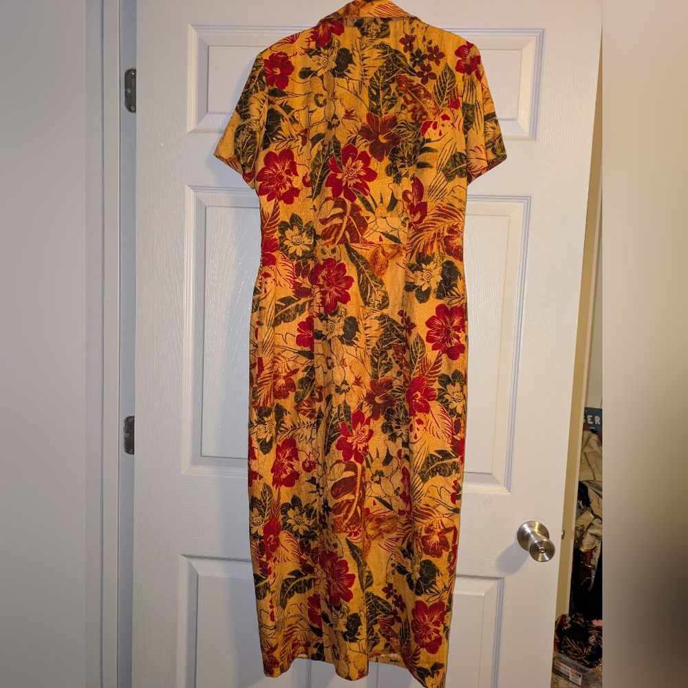 Floral Button-Front Yellow Midi Dress - Picture 3 of 3